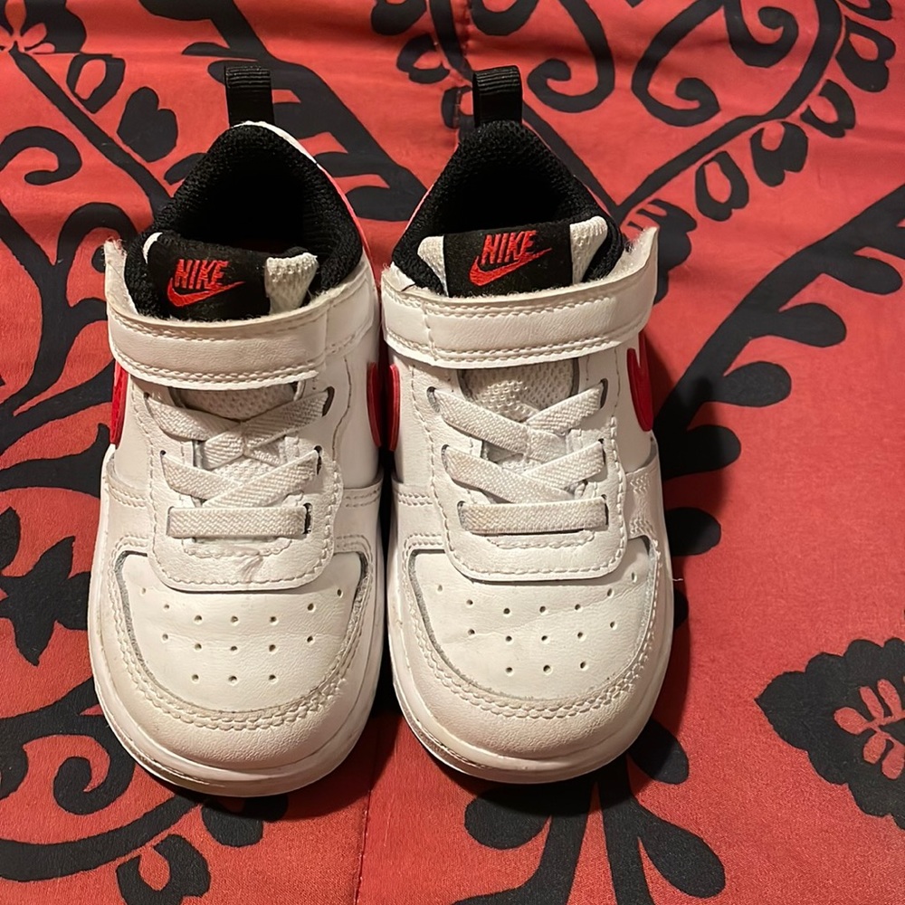 Baby Red White and Black Nike Size 6c